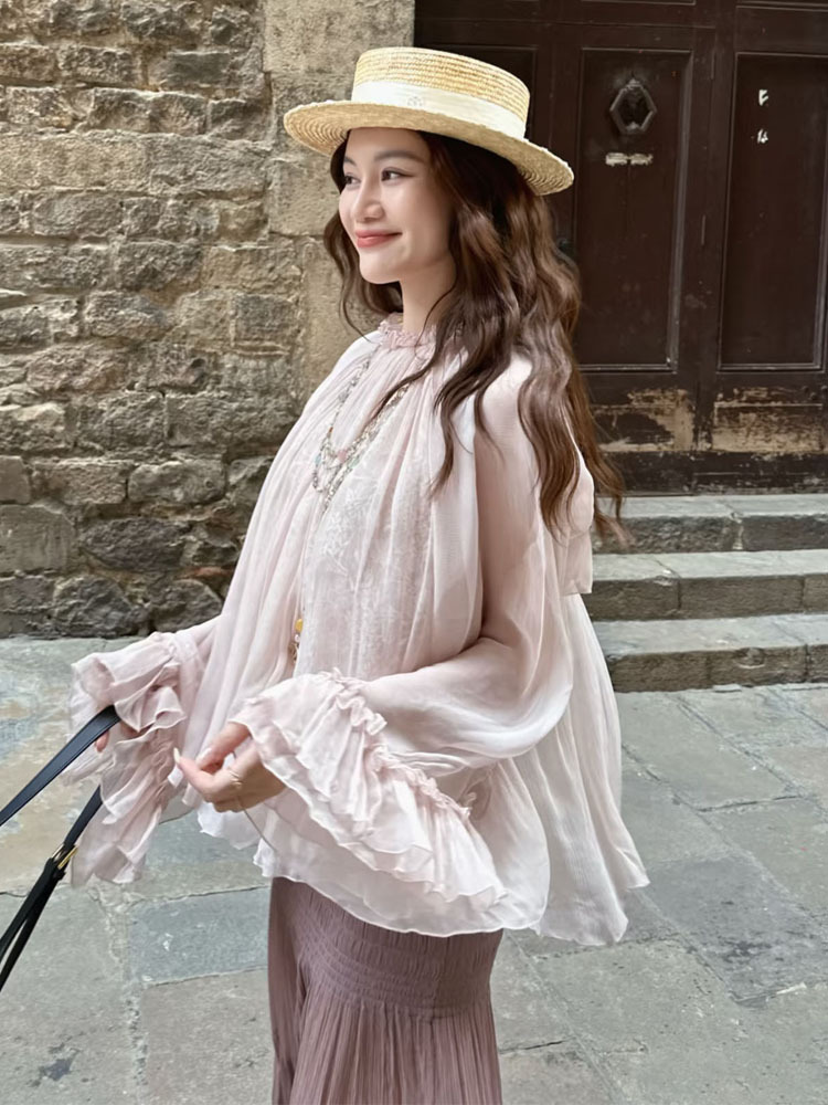 Lace ruffled loose top, stylis - огляд і ціна Collectible Collection