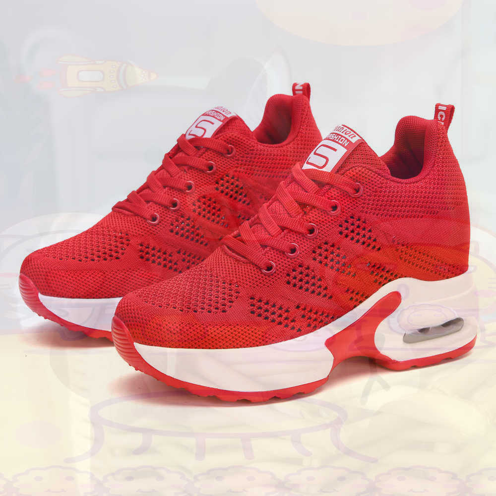 Red Size 36 Shoes Woman Tennis - огляд і ціна Collectible Vintage Golf Balls