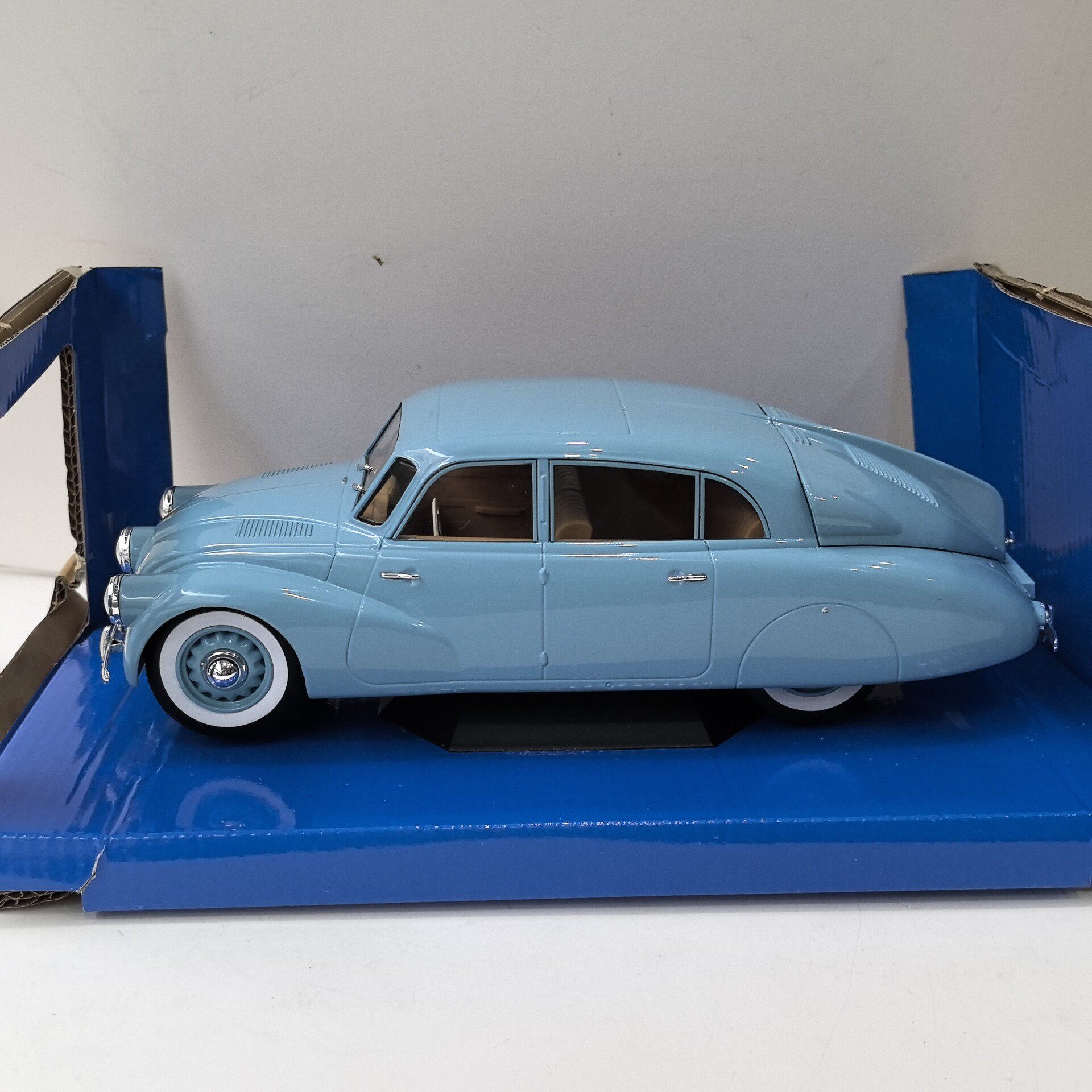 MCG Diecast 1/18 Scale TATRA 8 - огляд і ціна Vintage Collectibles Toys
