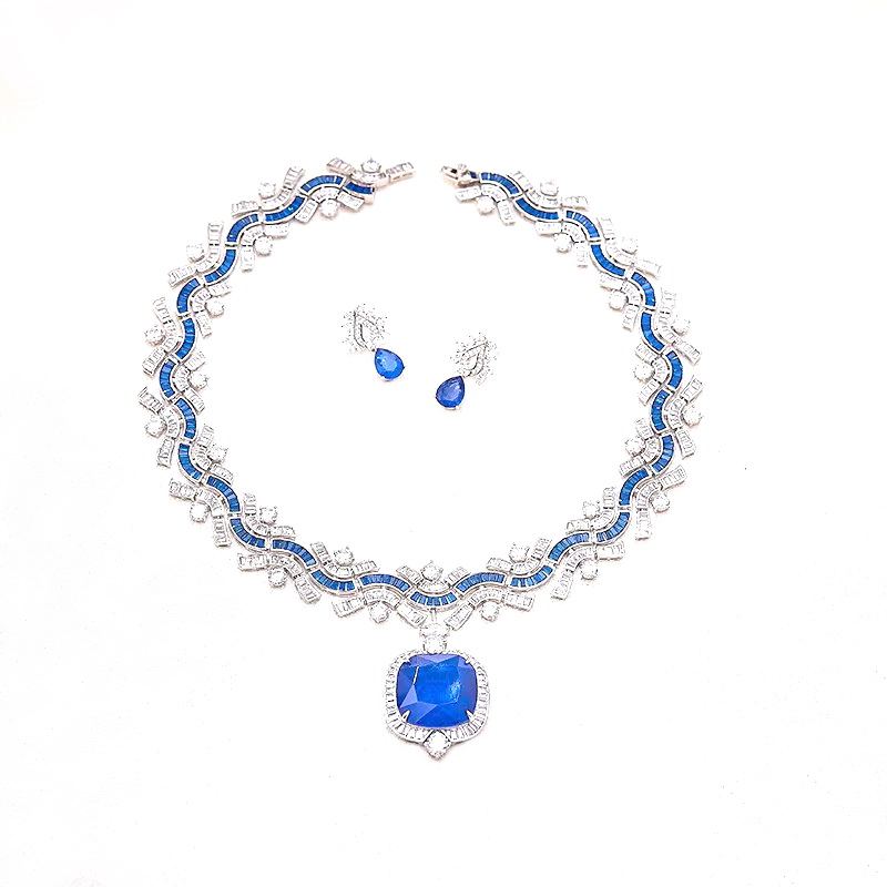 Designer Collection Style Neck - огляд і ціна Vintage Collectible Jewelry
