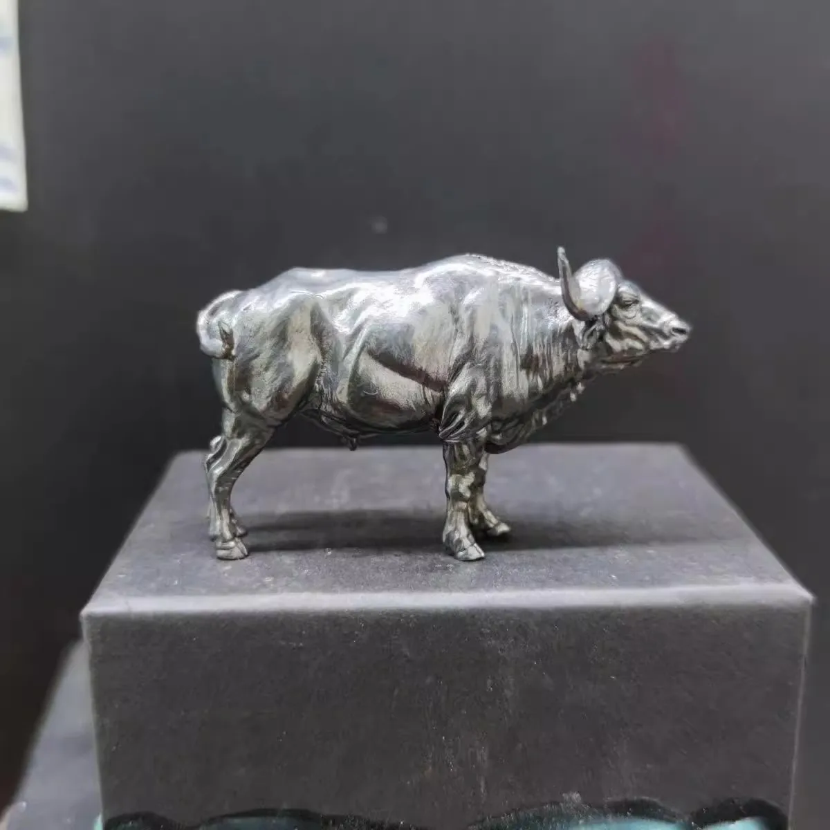 Brass African Buffalo Sculptur - огляд і ціна Vintage Collectible Furniture