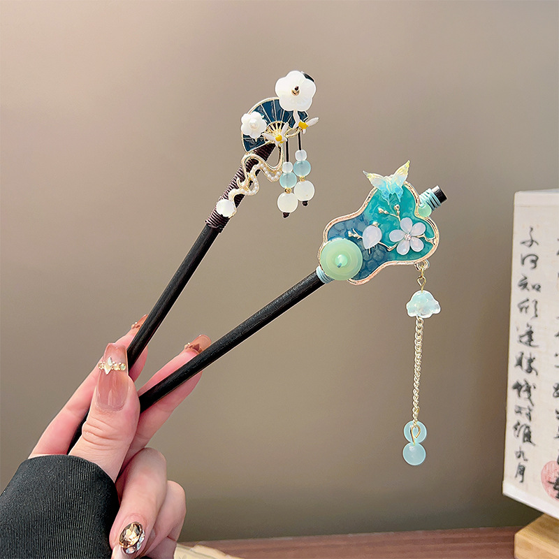 Classic Tassel Hair Stick Blac - огляд і ціна Vintage Collector